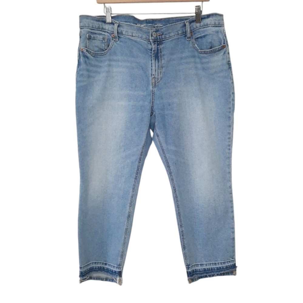 Old Navy Mid Rise Boyfriend Jeans Light Wash Cropped Womens Size 14 Petite